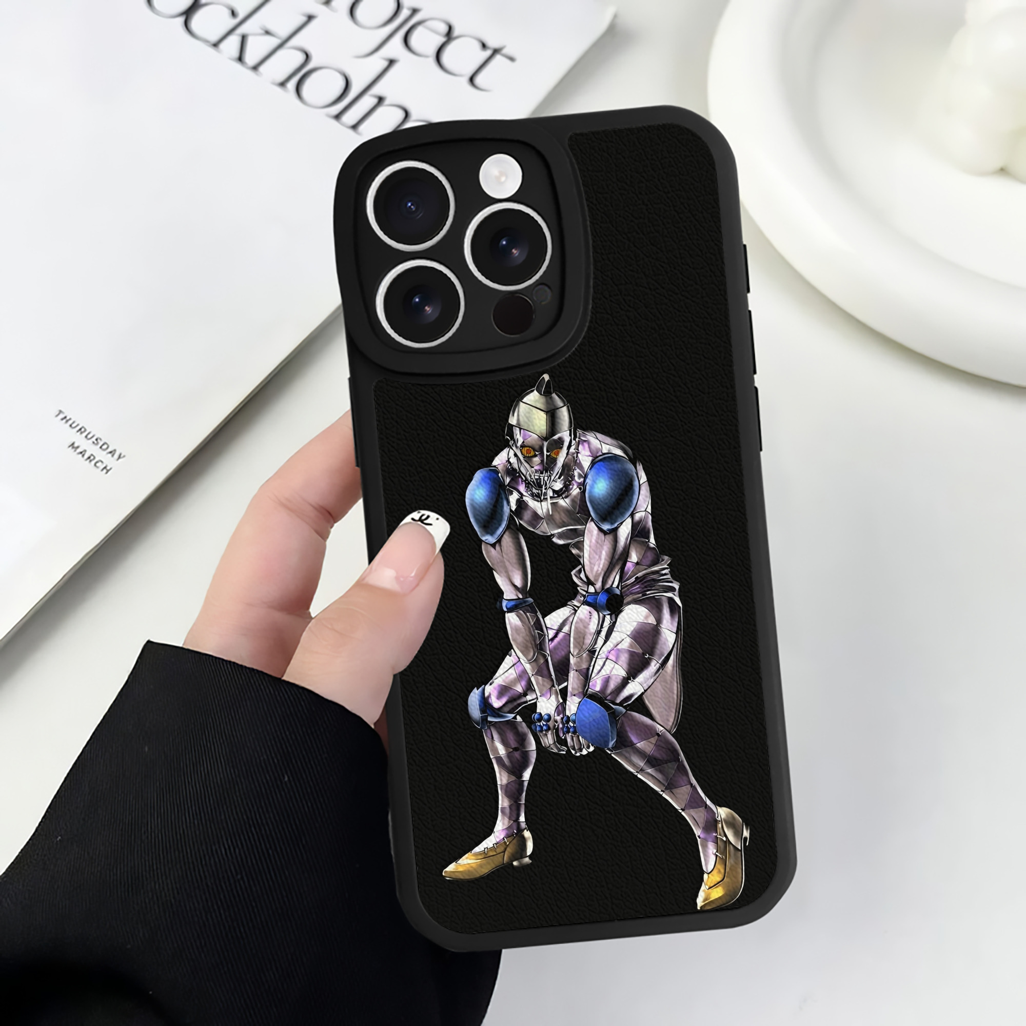 （画像用） ジョジョの奇妙な冒険 JoJo's Bizarre Adventure 【iPhone 16シリーズ対応】シリコンスマホケース（レザー調） 材質：シリコン
